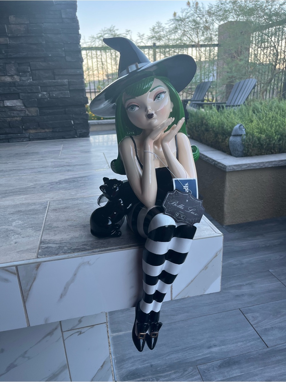 BELLA LUX VIRAL HALLOWEEN GREEN-HAIR WITCH FIGURINE w/ BLACK CAT
